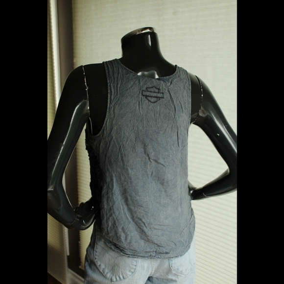 Harley davidson tank with crochet skulls - Picture 4 of 5